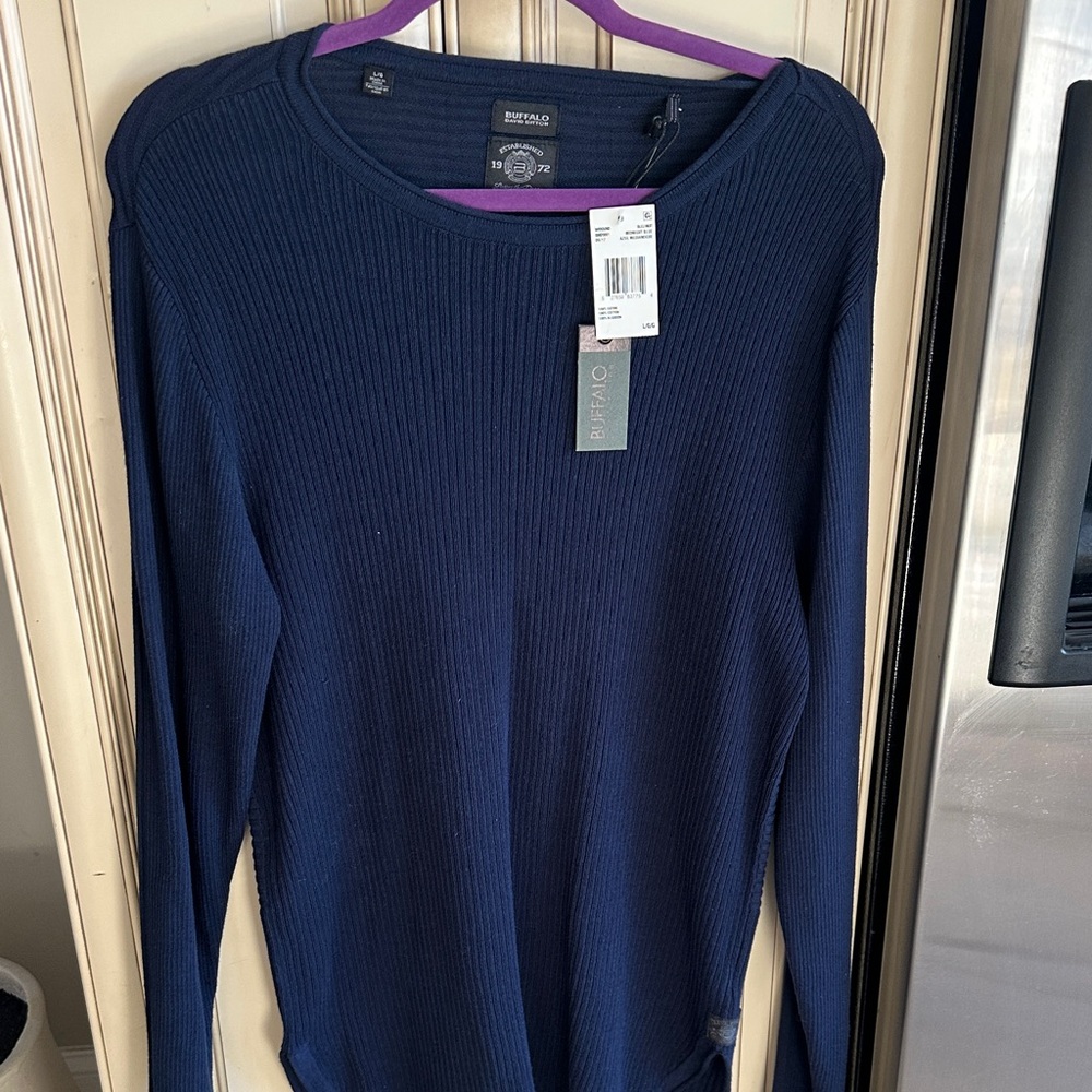 Buffalo David Bitton Navy Long Sleeve ribbed light weight sweater. NWT